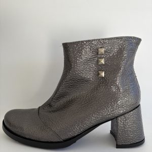 Punta redonda peltre c/tachas
