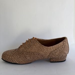 Beige labrado con picado y bigotera flex