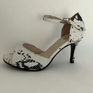 Blanco y negro taco 7.5 cm