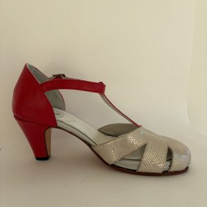 Cerrado plata y rojo graneado