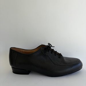 Negro liso con herradura