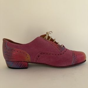 zapato gamuza rosa puntera metalizada